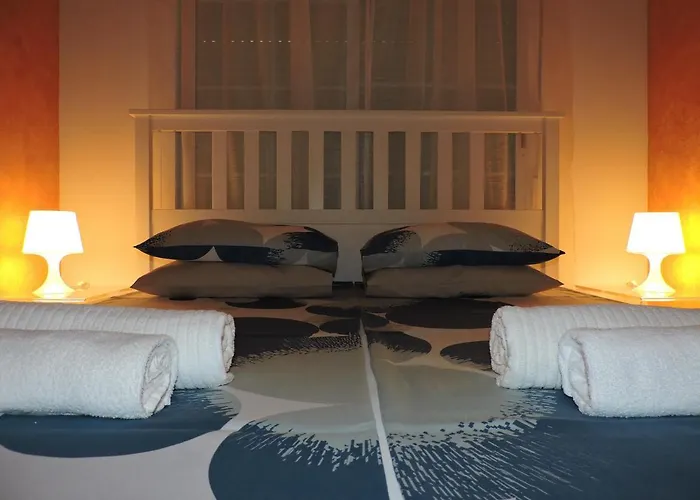 - Canales De Veneciola